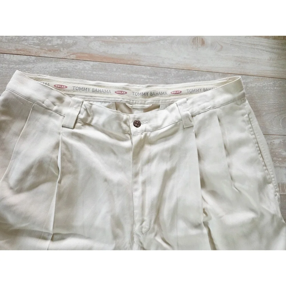 Tommy‎ Bahama Relax Mens 36 Pleated 100% Silk Shorts Cream Khaki Casual Tropical